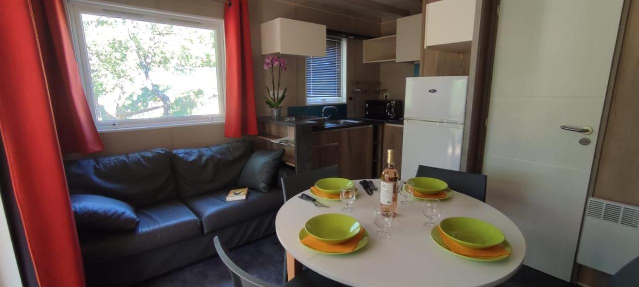 Camping Pres Du Lac De Sainte Croix Bauduen Bagian luar foto